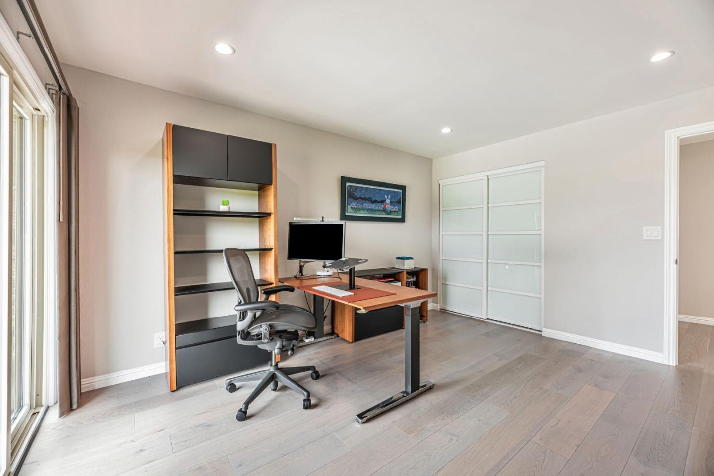 Detail Gallery Image 17 of 33 For 3043 Saint James Rd, Belmont,  CA 94002 - 3 Beds | 2/1 Baths