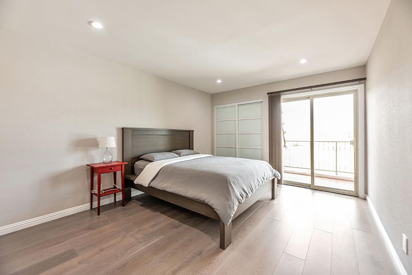 Detail Gallery Image 18 of 33 For 3043 Saint James Rd, Belmont,  CA 94002 - 3 Beds | 2/1 Baths