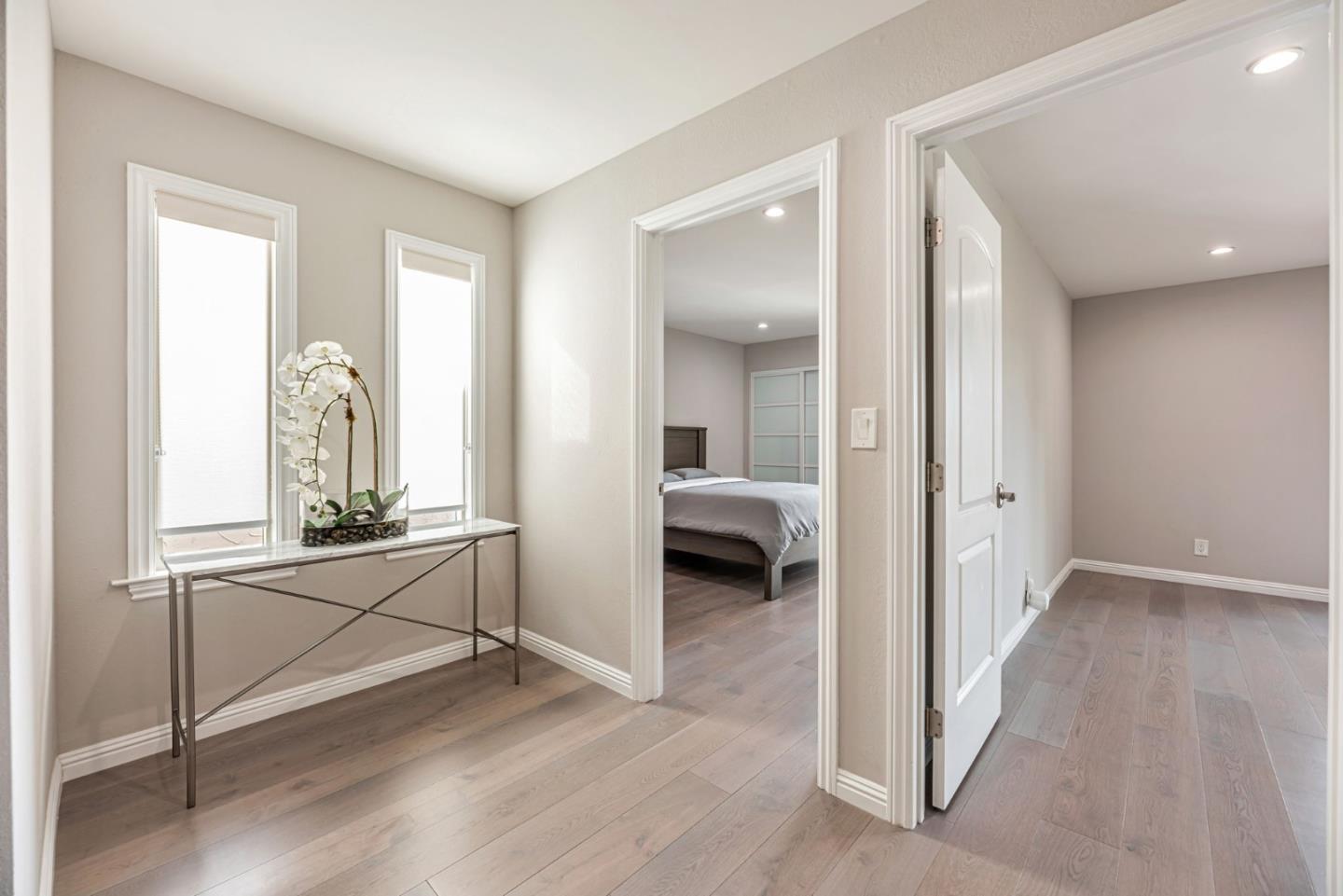 Detail Gallery Image 19 of 33 For 3043 Saint James Rd, Belmont,  CA 94002 - 3 Beds | 2/1 Baths