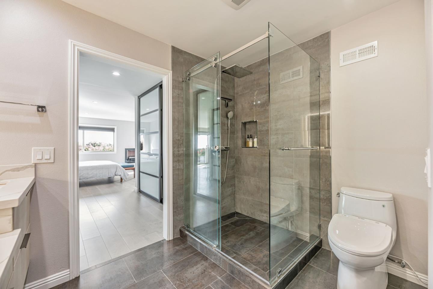 Detail Gallery Image 22 of 33 For 3043 Saint James Rd, Belmont,  CA 94002 - 3 Beds | 2/1 Baths