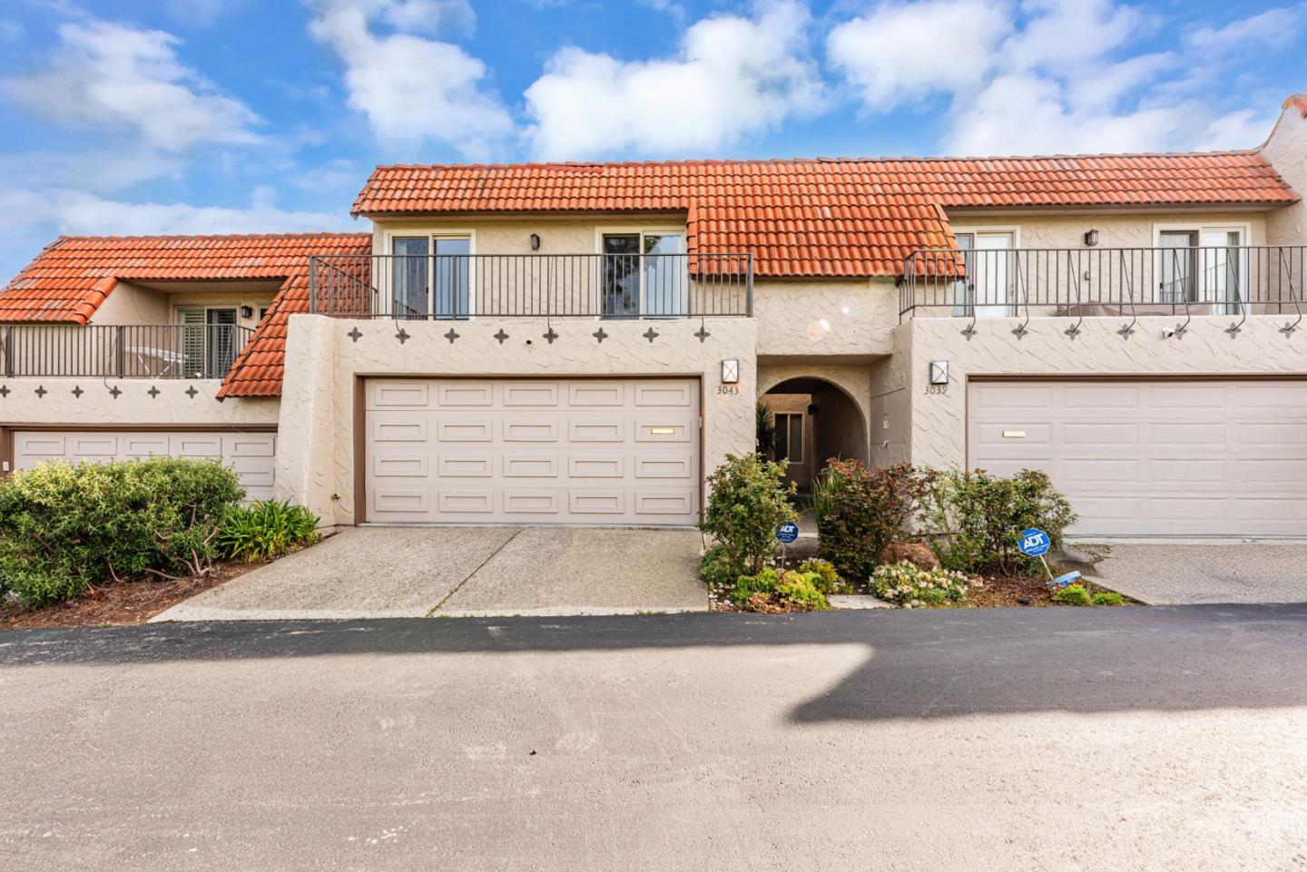 Detail Gallery Image 24 of 33 For 3043 Saint James Rd, Belmont,  CA 94002 - 3 Beds | 2/1 Baths