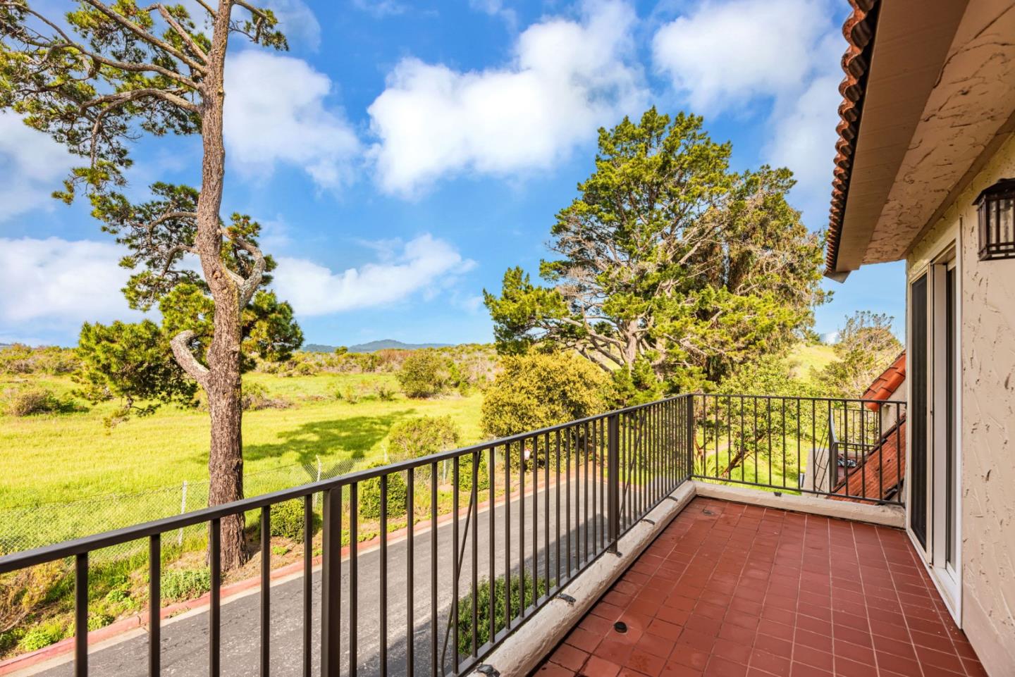 Detail Gallery Image 26 of 33 For 3043 Saint James Rd, Belmont,  CA 94002 - 3 Beds | 2/1 Baths