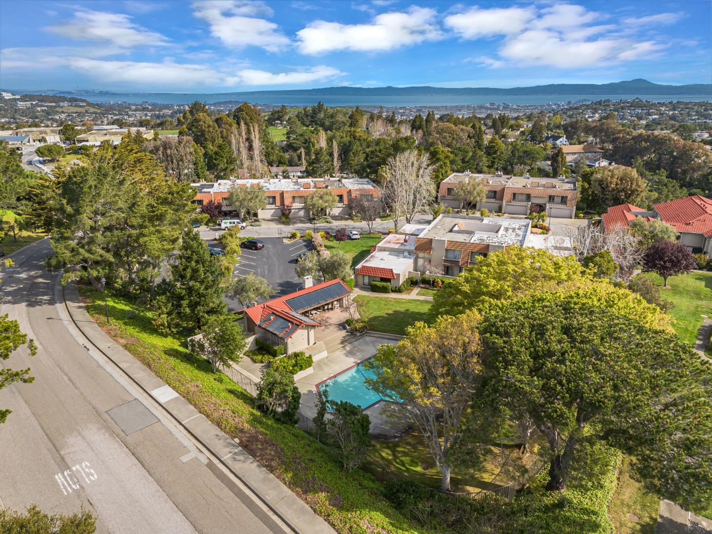 Detail Gallery Image 33 of 33 For 3043 Saint James Rd, Belmont,  CA 94002 - 3 Beds | 2/1 Baths