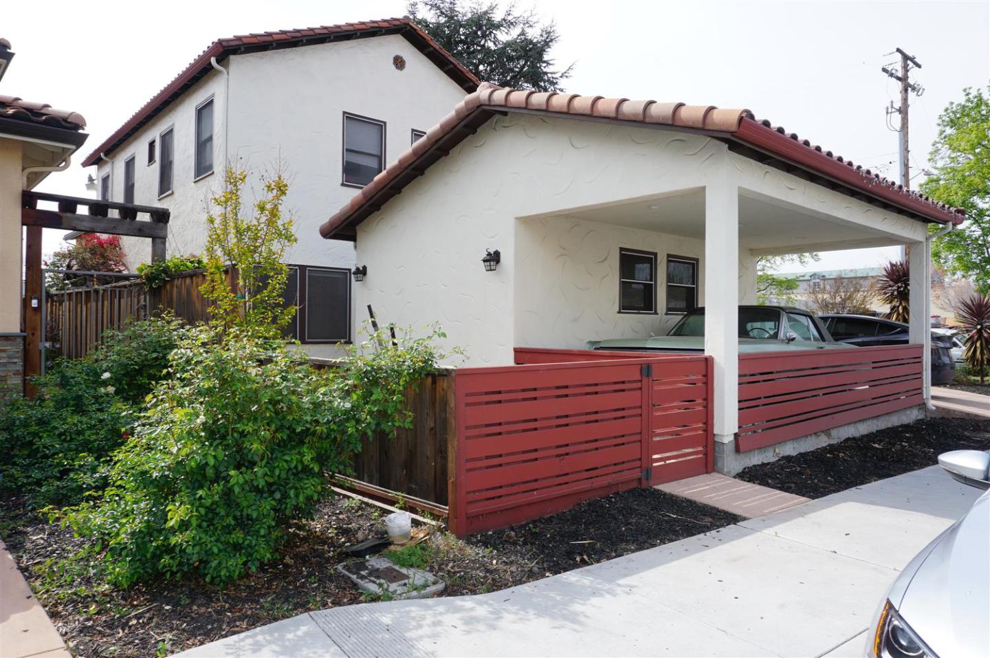 Detail Gallery Image 10 of 31 For 820 Civic Center Dr, Santa Clara,  CA 95050 - 5 Beds | 4 Baths