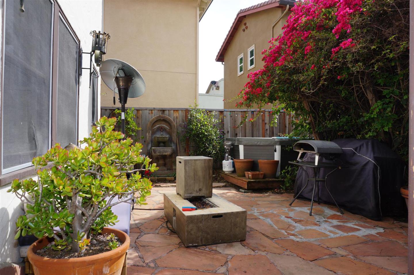 Detail Gallery Image 12 of 31 For 820 Civic Center Dr, Santa Clara,  CA 95050 - 5 Beds | 4 Baths