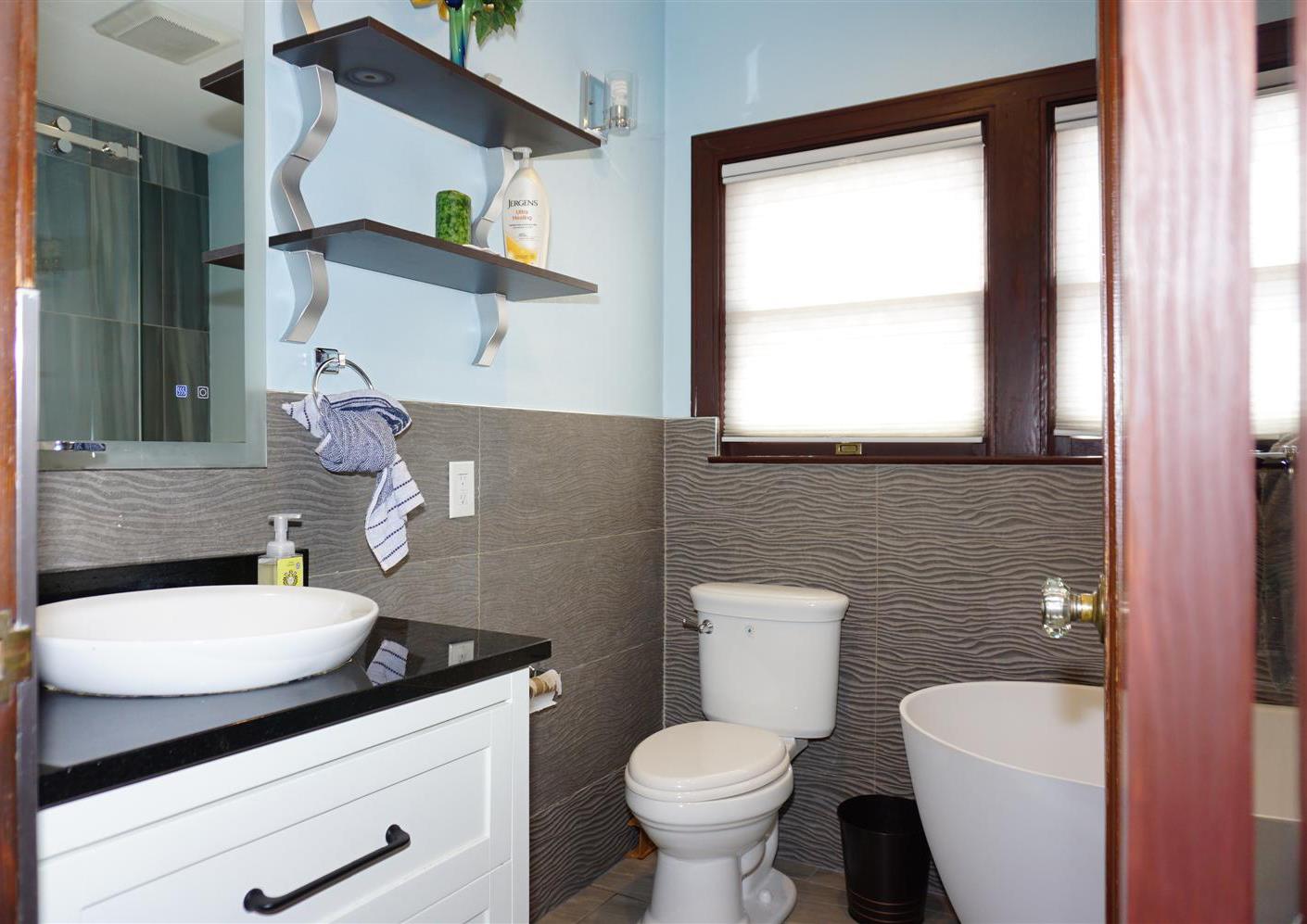 Detail Gallery Image 30 of 31 For 820 Civic Center Dr, Santa Clara,  CA 95050 - 5 Beds | 4 Baths