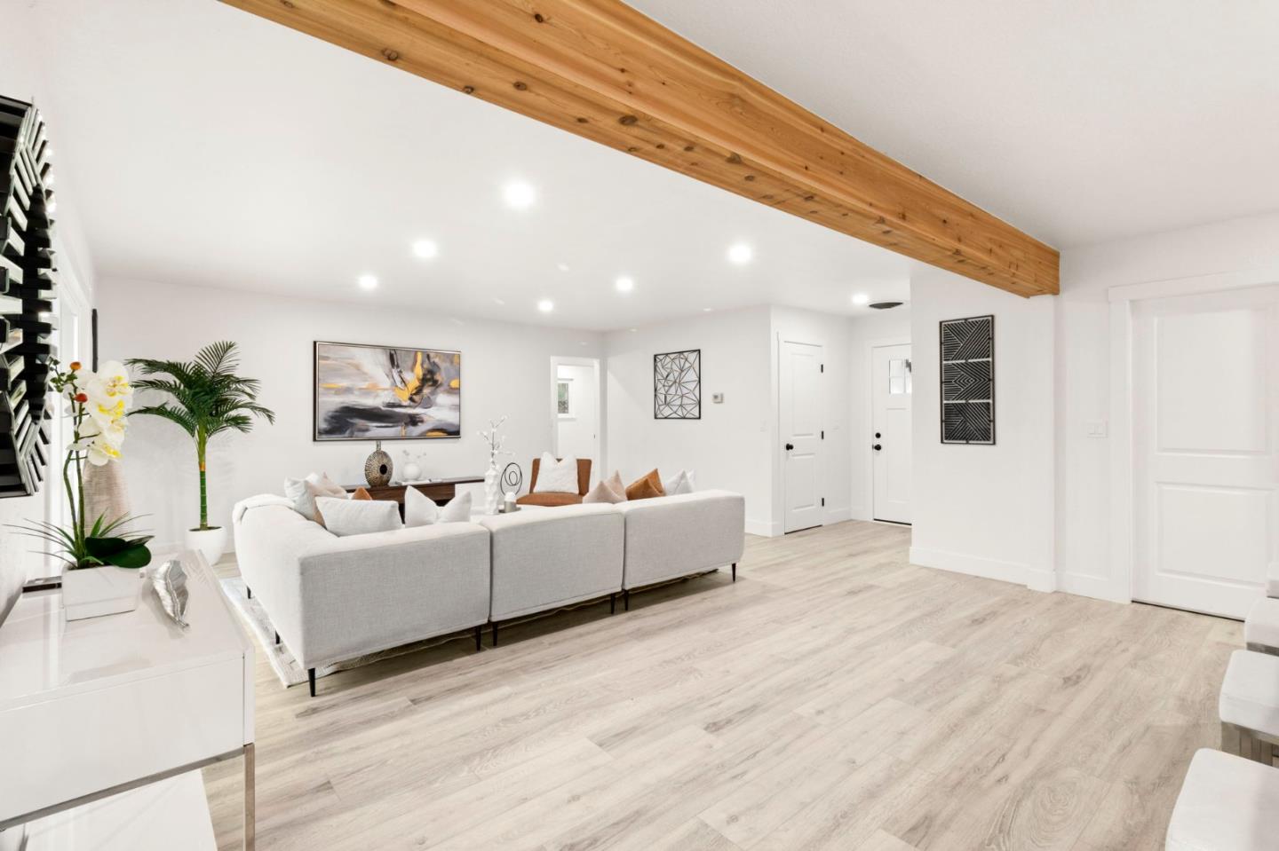 Detail Gallery Image 10 of 43 For 1335 Dentwood Dr, San Jose,  CA 95118 - 4 Beds | 2 Baths