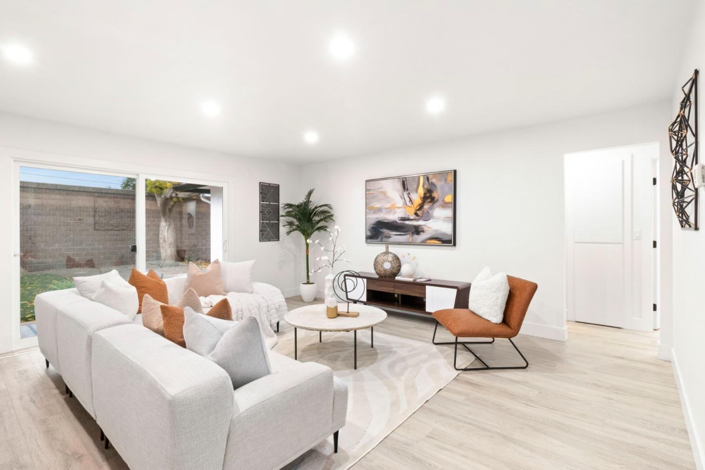 Detail Gallery Image 11 of 43 For 1335 Dentwood Dr, San Jose,  CA 95118 - 4 Beds | 2 Baths