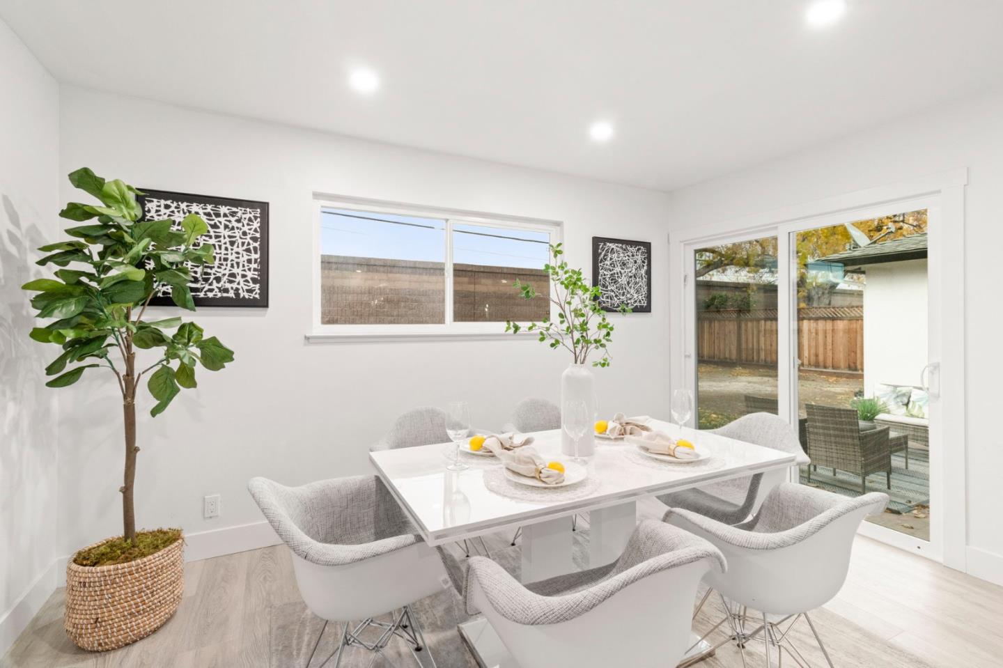 Detail Gallery Image 14 of 43 For 1335 Dentwood Dr, San Jose,  CA 95118 - 4 Beds | 2 Baths