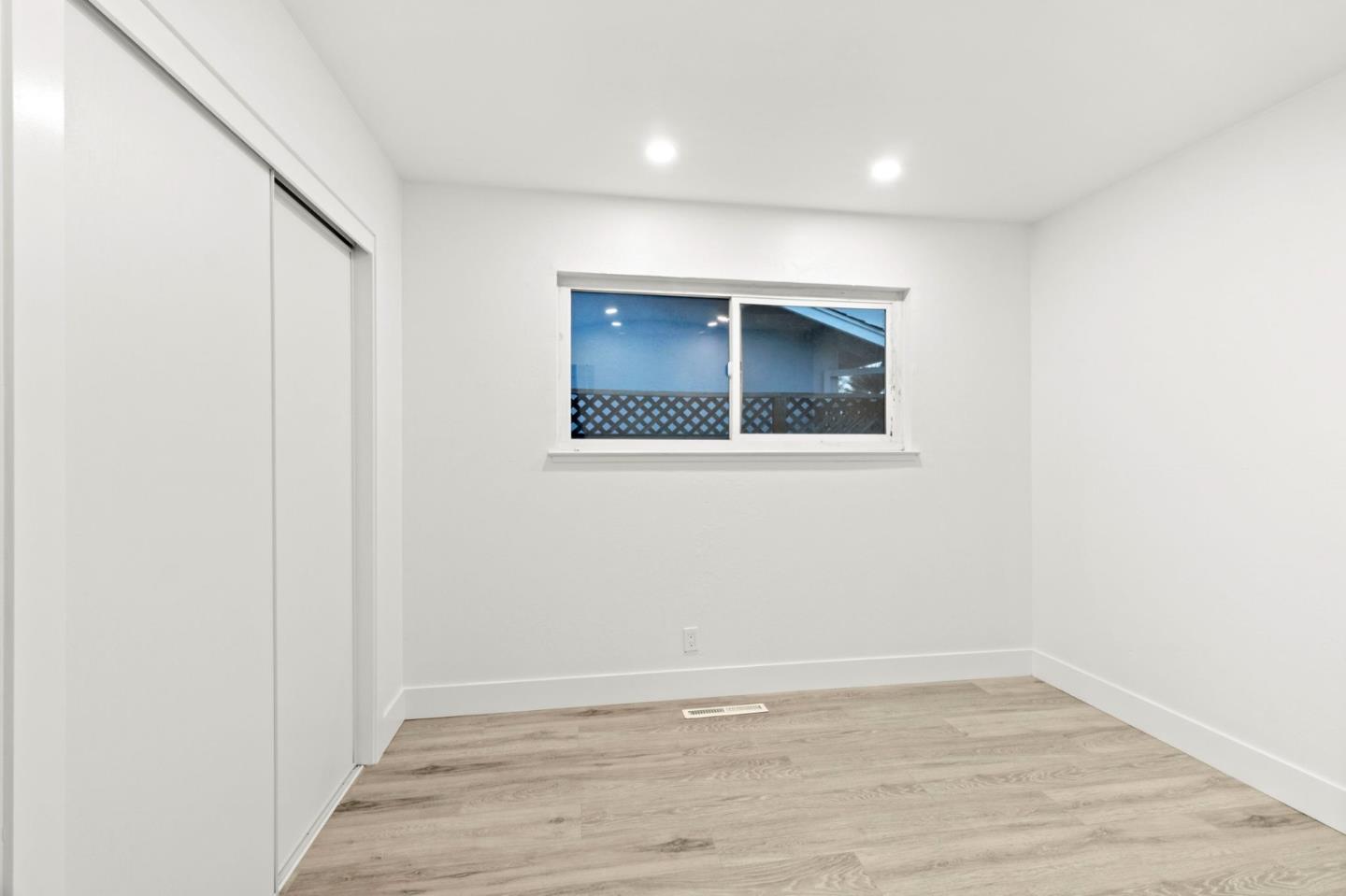 Detail Gallery Image 34 of 43 For 1335 Dentwood Dr, San Jose,  CA 95118 - 4 Beds | 2 Baths