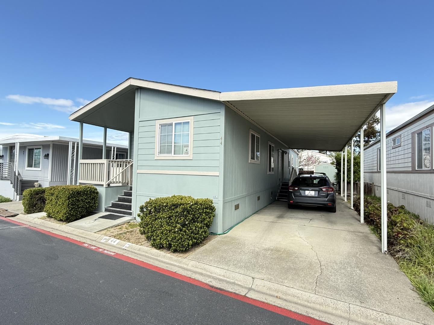 Detail Gallery Image 2 of 34 For 555 Umbarger #44,  San Jose,  CA 95111 - 2 Beds | 2 Baths