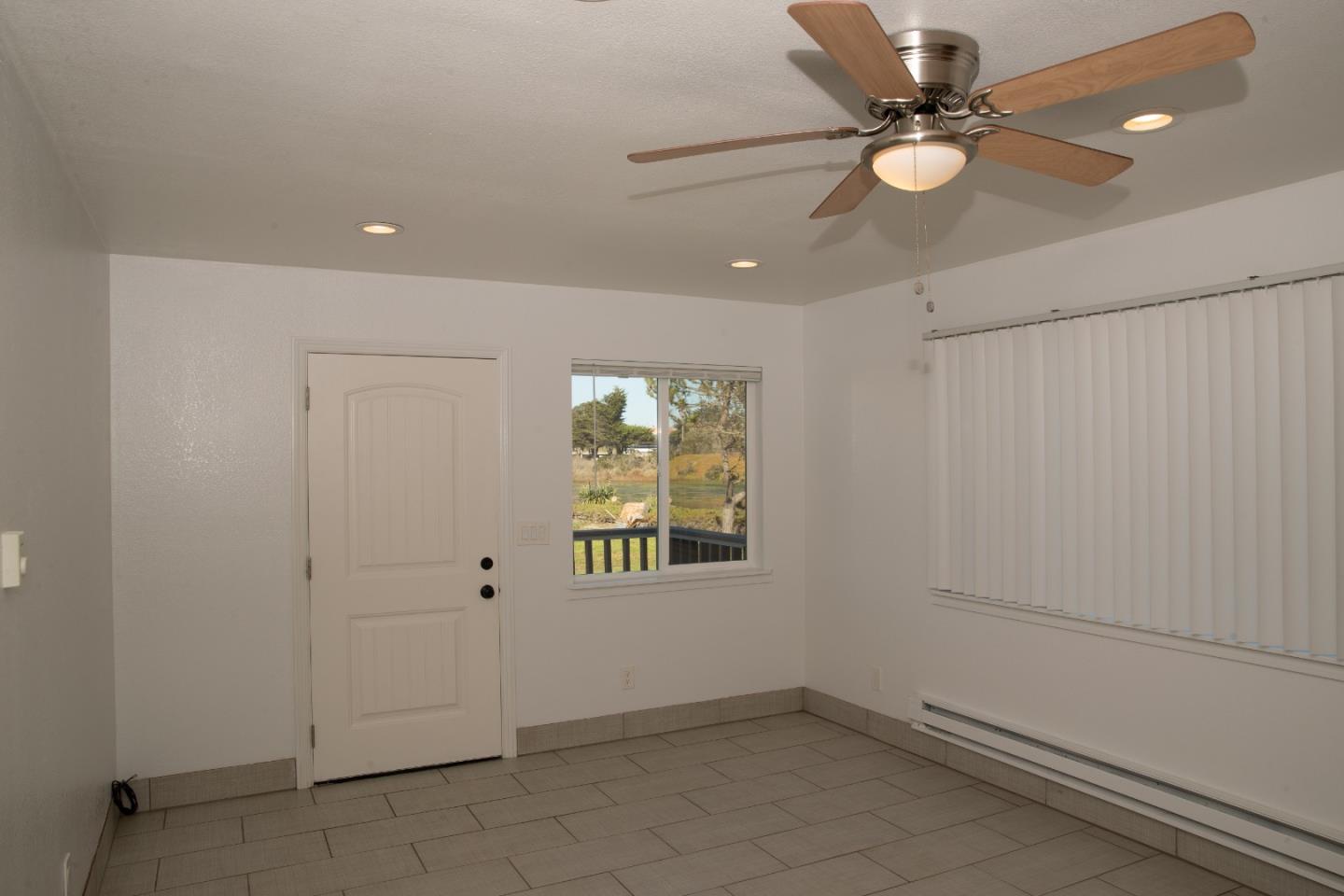 Detail Gallery Image 7 of 7 For 7981 Moss Landing Rd #G,  Moss Landing,  CA 95039 - 1 Beds | 1 Baths