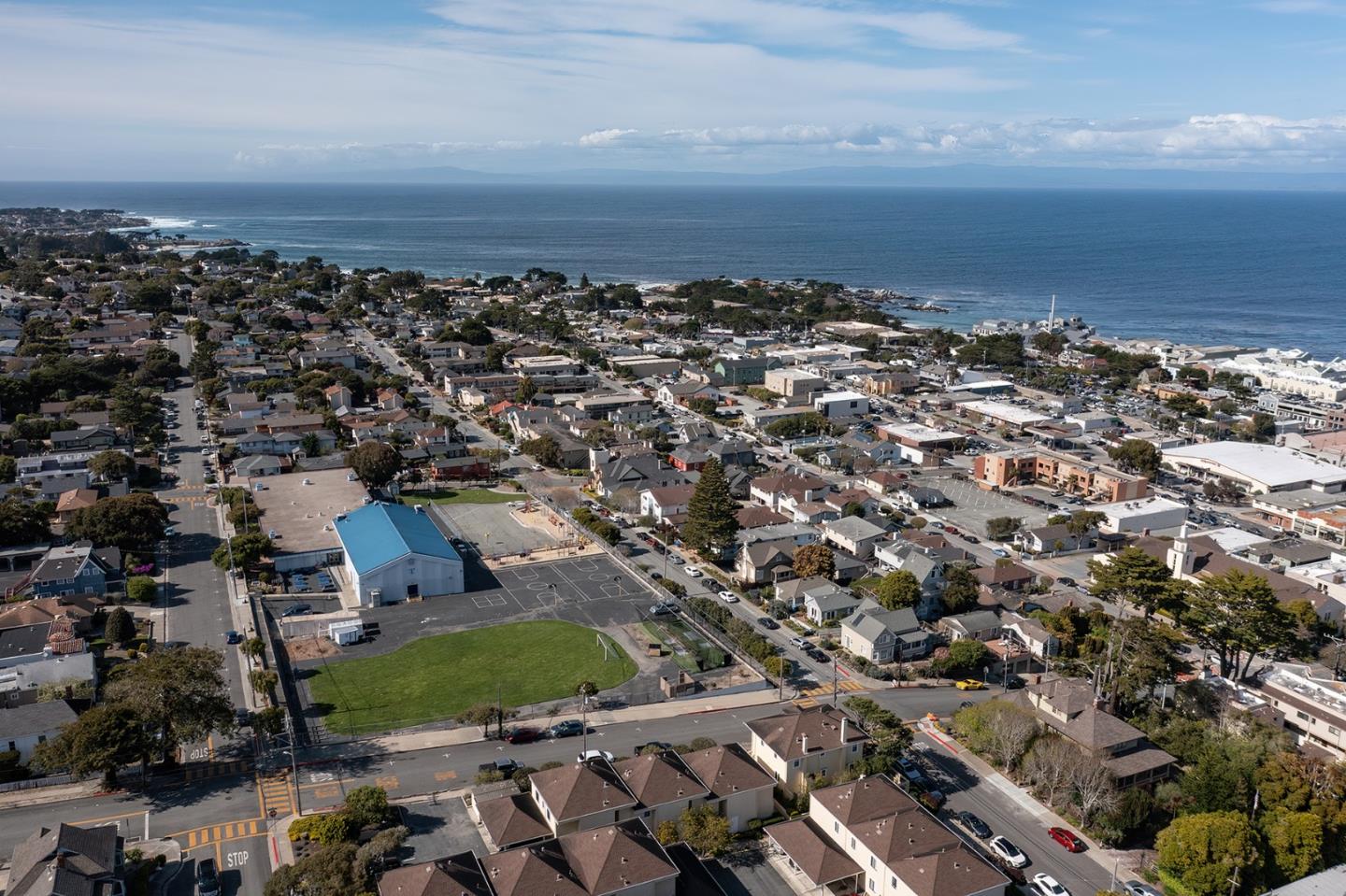 Detail Gallery Image 11 of 17 For 585 Laine St #6,  Monterey,  CA 93940 - 2 Beds | 1 Baths