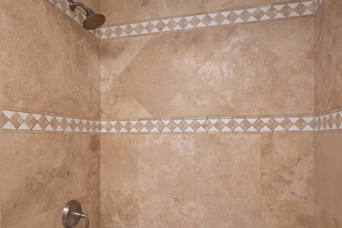 Detail Gallery Image 9 of 17 For 585 Laine St #6,  Monterey,  CA 93940 - 2 Beds | 1 Baths
