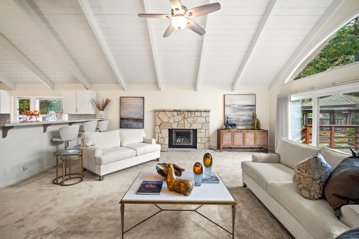 Detail Gallery Image 20 of 43 For 4055 Sunset Ln, Pebble Beach,  CA 93953 - 4 Beds | 2/1 Baths