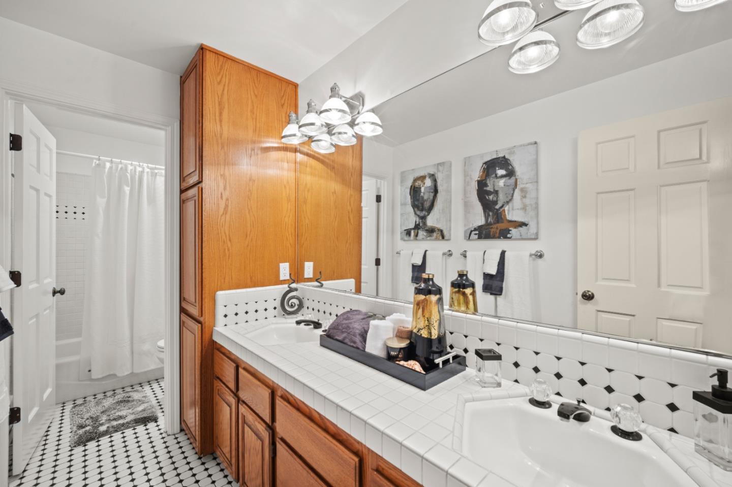Detail Gallery Image 21 of 43 For 4055 Sunset Ln, Pebble Beach,  CA 93953 - 4 Beds | 2/1 Baths