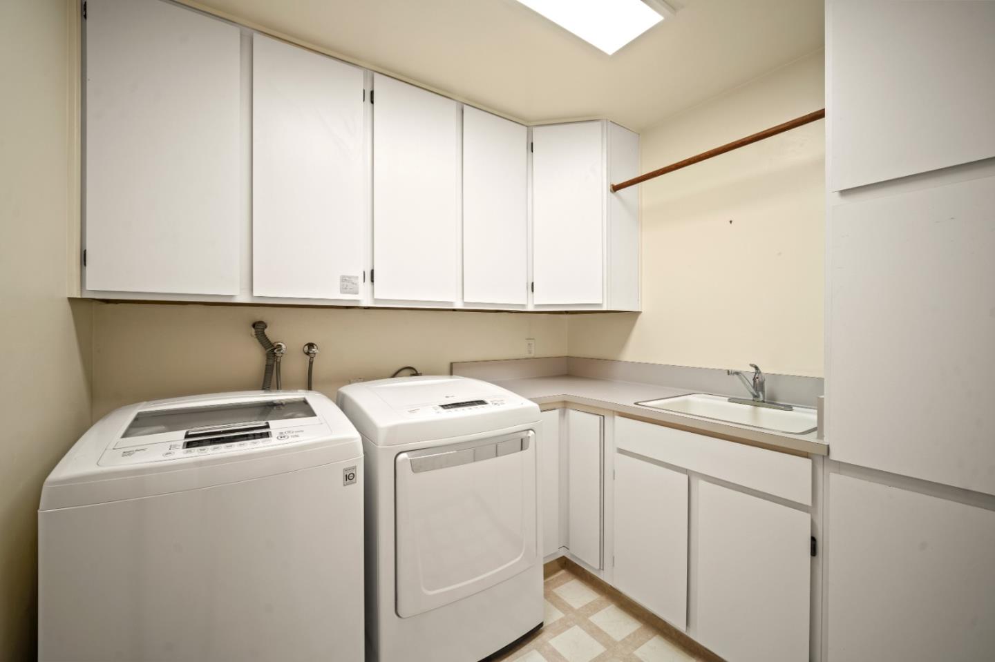 Detail Gallery Image 29 of 43 For 4055 Sunset Ln, Pebble Beach,  CA 93953 - 4 Beds | 2/1 Baths