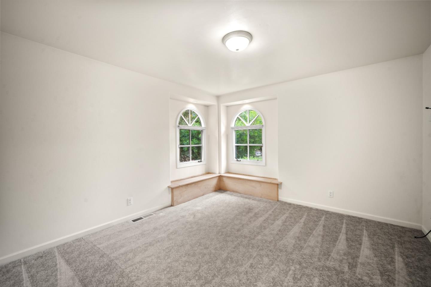 Detail Gallery Image 31 of 43 For 4055 Sunset Ln, Pebble Beach,  CA 93953 - 4 Beds | 2/1 Baths