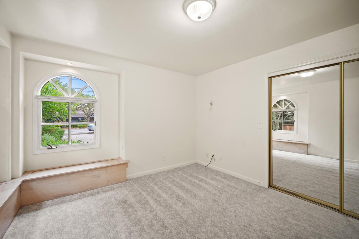 Detail Gallery Image 33 of 43 For 4055 Sunset Ln, Pebble Beach,  CA 93953 - 4 Beds | 2/1 Baths