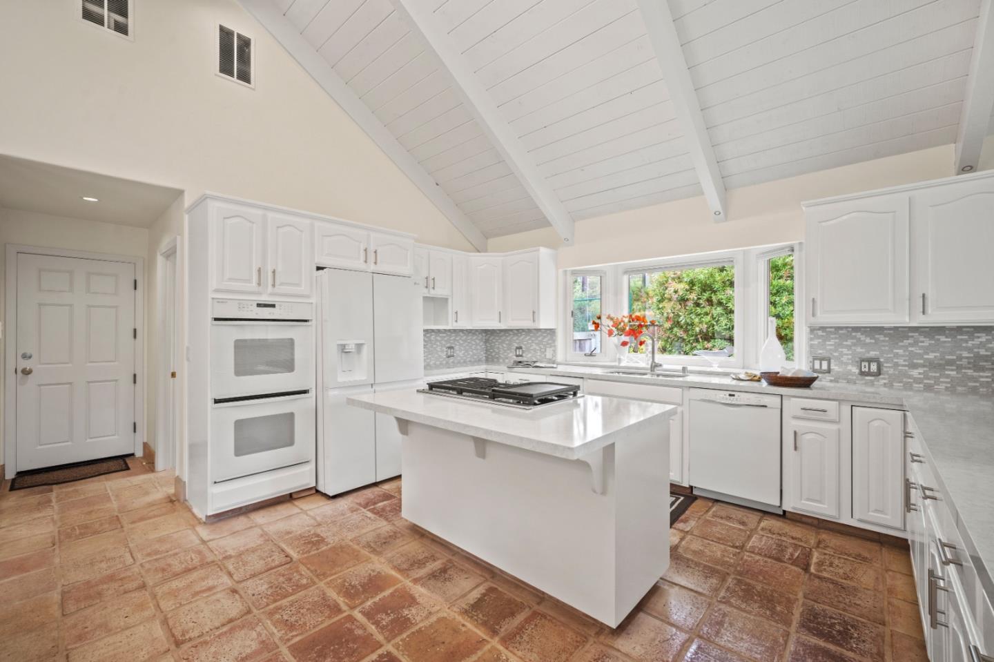 Detail Gallery Image 6 of 43 For 4055 Sunset Ln, Pebble Beach,  CA 93953 - 4 Beds | 2/1 Baths