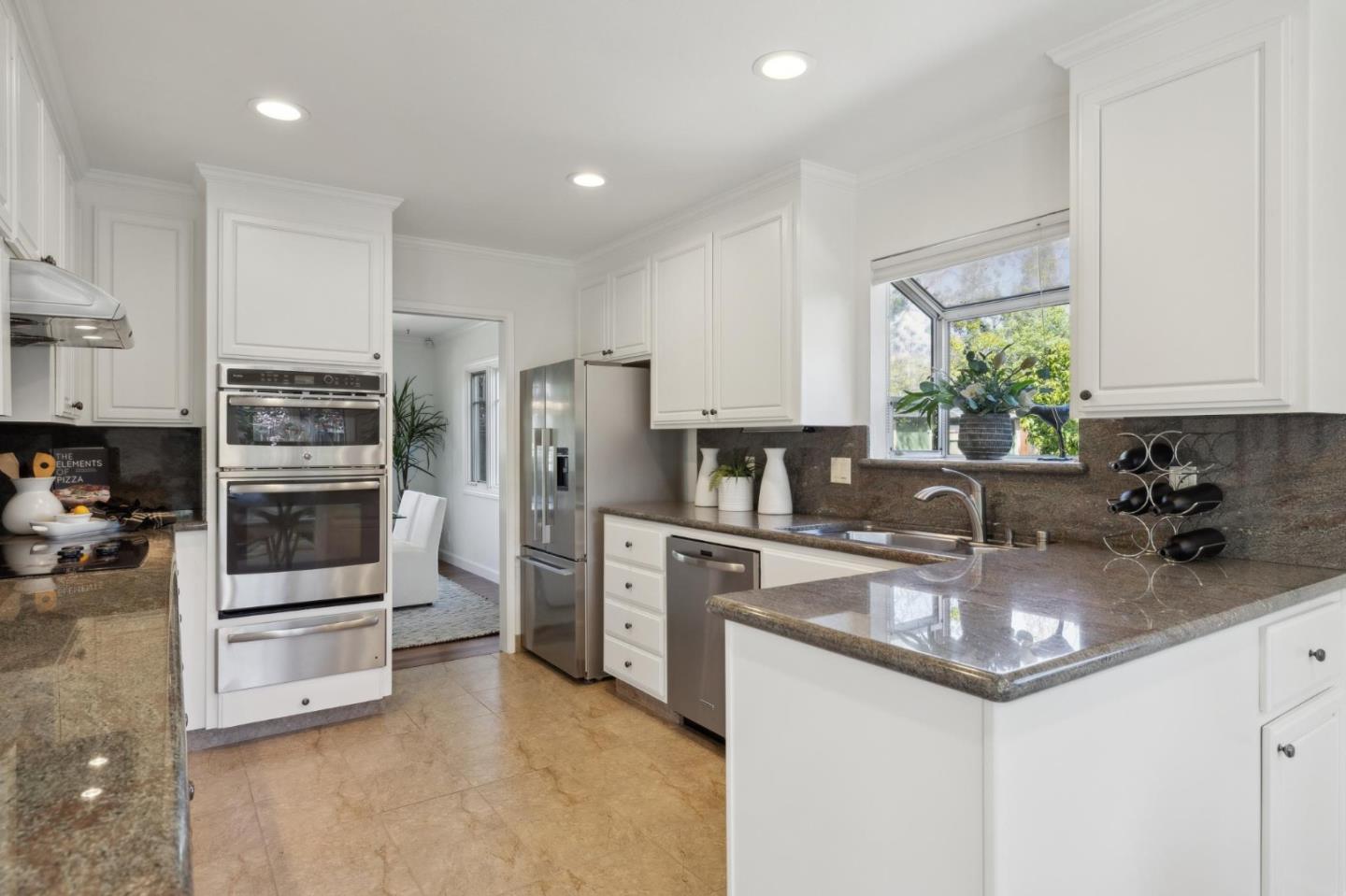 Detail Gallery Image 10 of 42 For 16100 Shannon Rd, Los Gatos,  CA 95032 - 3 Beds | 2 Baths