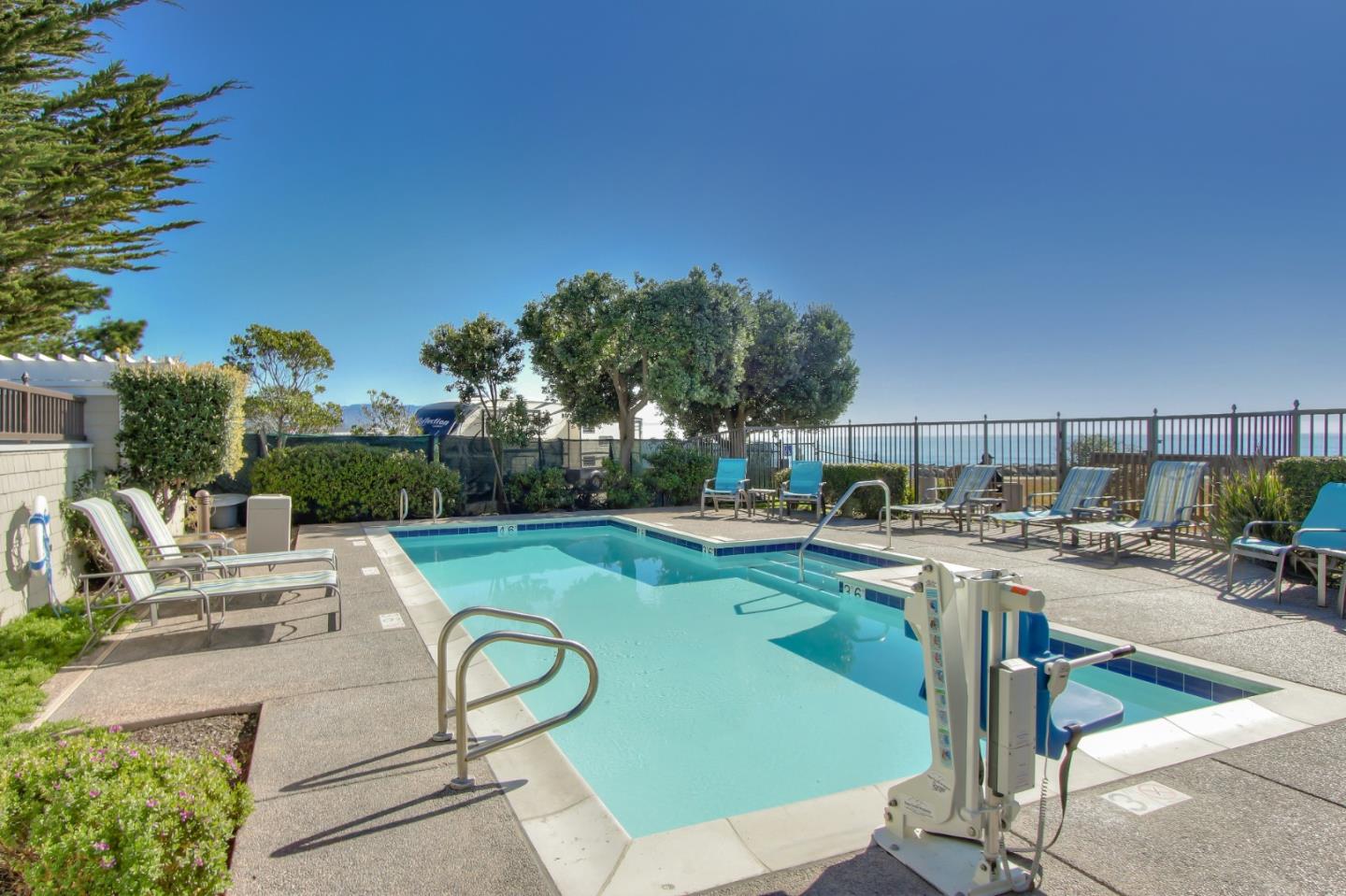 Detail Gallery Image 18 of 21 For 4100 Cabrillo Hwy #104,  Half Moon Bay,  CA 94019 - 1 Beds | 1 Baths