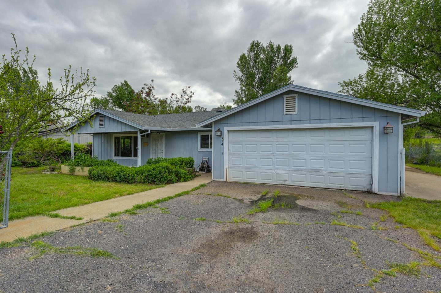 Detail Gallery Image 2 of 24 For 874 Feather Dr, Copperopolis,  CA 95228 - 3 Beds | 2 Baths