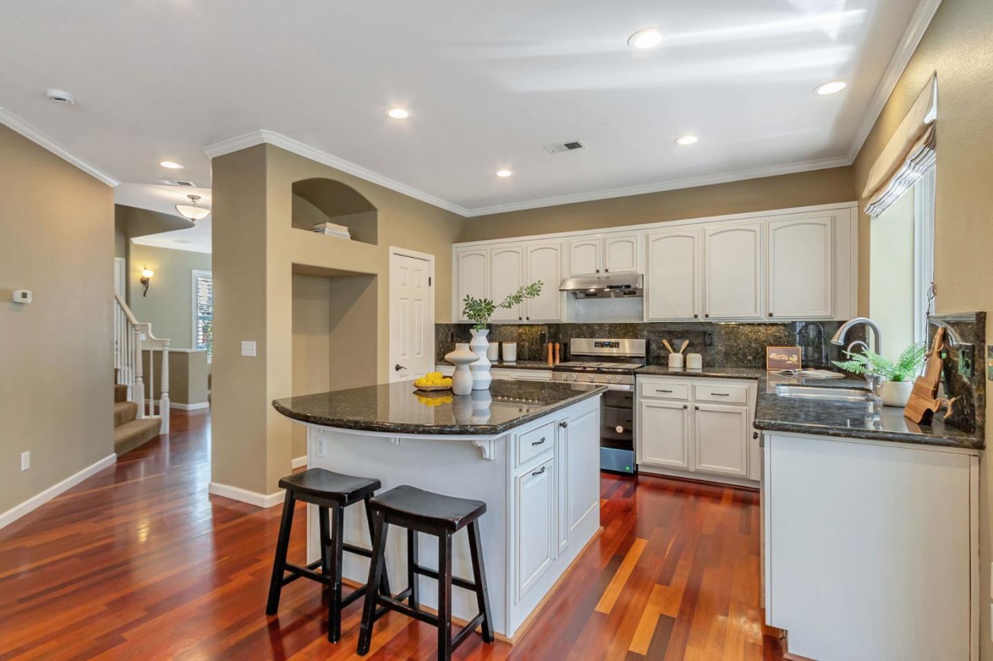 Detail Gallery Image 12 of 60 For 6751 Positano Ln, San Jose,  CA 95138 - 3 Beds | 2/1 Baths
