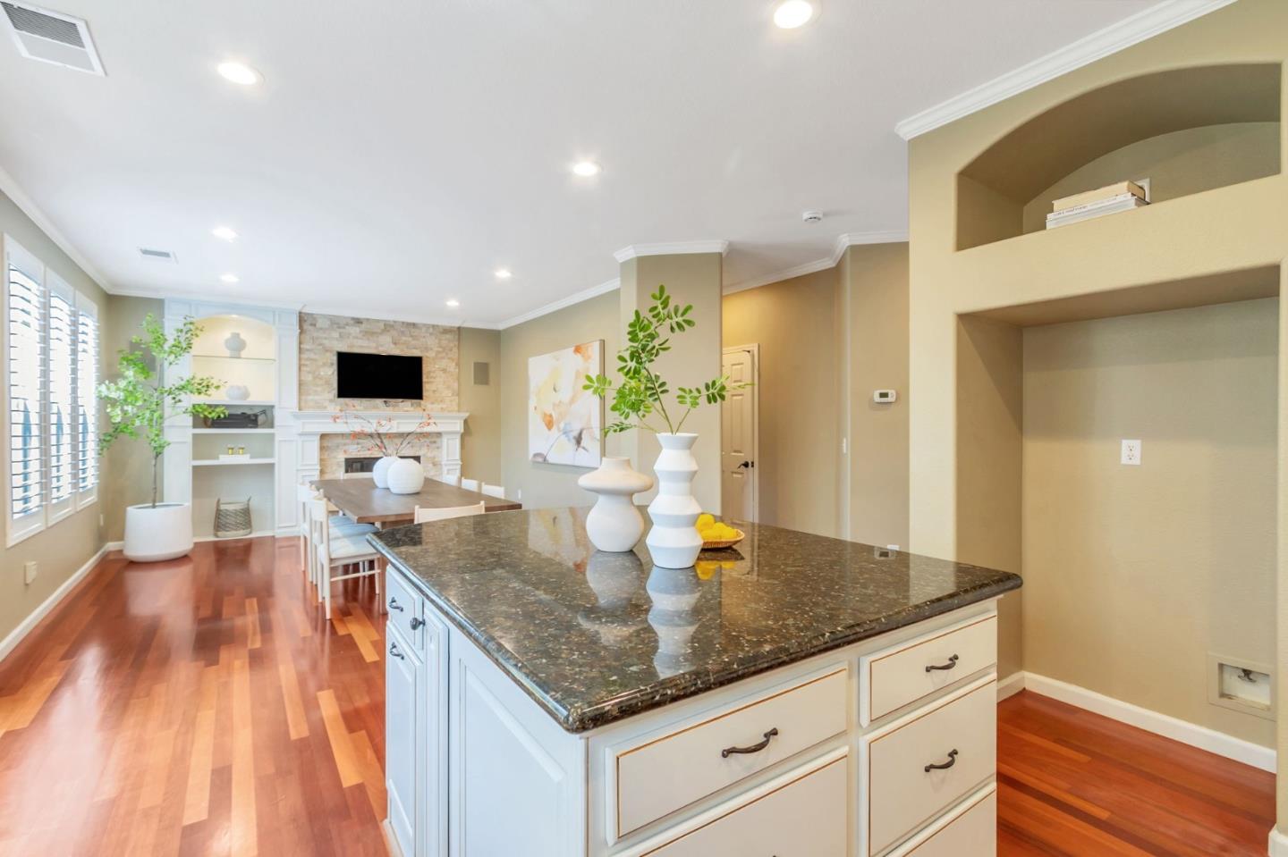 Detail Gallery Image 16 of 60 For 6751 Positano Ln, San Jose,  CA 95138 - 3 Beds | 2/1 Baths