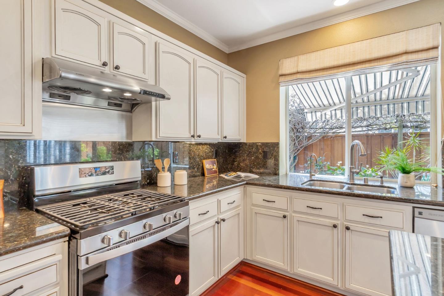 Detail Gallery Image 18 of 60 For 6751 Positano Ln, San Jose,  CA 95138 - 3 Beds | 2/1 Baths