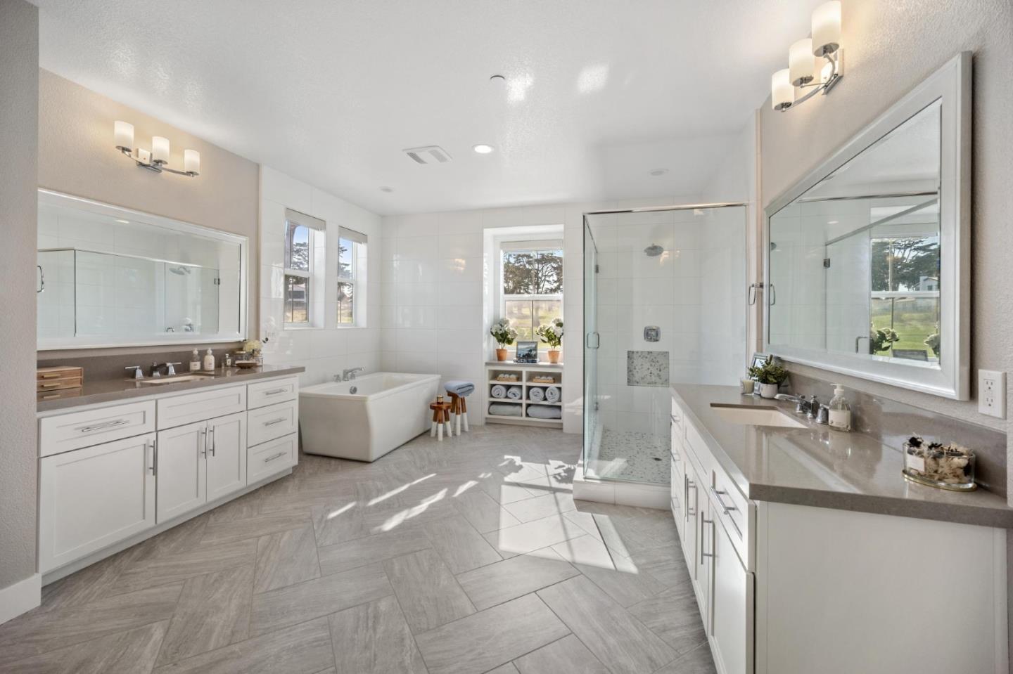 Detail Gallery Image 23 of 73 For 1814 Links Dr, Seaside,  CA 93955 - 4 Beds | 4/1 Baths