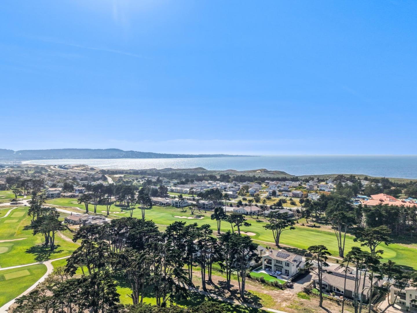Detail Gallery Image 3 of 73 For 1814 Links Dr, Seaside,  CA 93955 - 4 Beds | 4/1 Baths