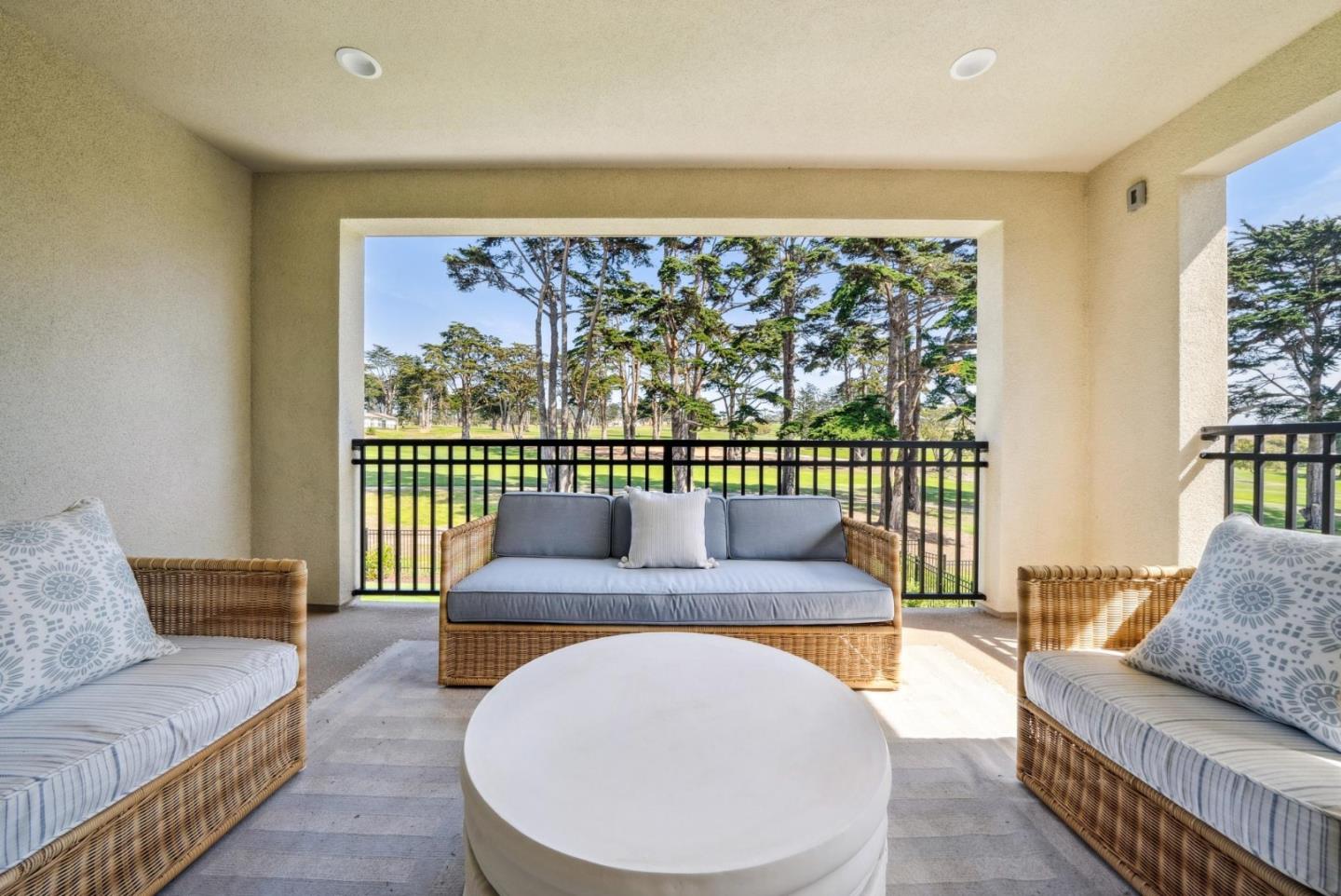 Detail Gallery Image 34 of 73 For 1814 Links Dr, Seaside,  CA 93955 - 4 Beds | 4/1 Baths