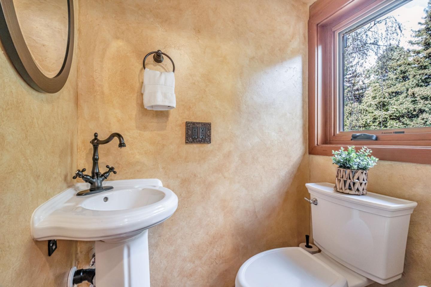 Detail Gallery Image 39 of 71 For 601 Old Hazel Dell Rd, Watsonville,  CA 95076 - 5 Beds | 3/1 Baths