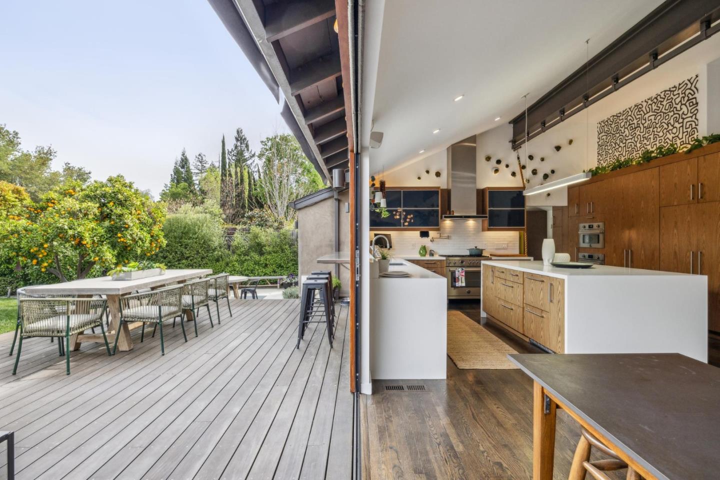 Detail Gallery Image 14 of 76 For 15548 Kavin Ln, Monte Sereno,  CA 95030 - 5 Beds | 3/1 Baths