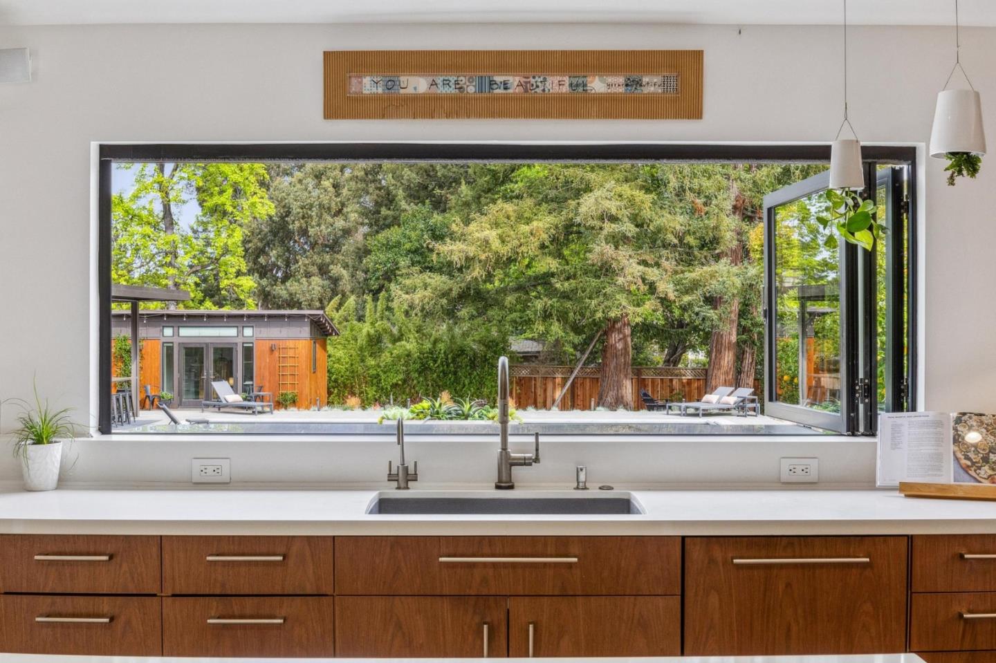 Detail Gallery Image 18 of 76 For 15548 Kavin Ln, Monte Sereno,  CA 95030 - 5 Beds | 3/1 Baths
