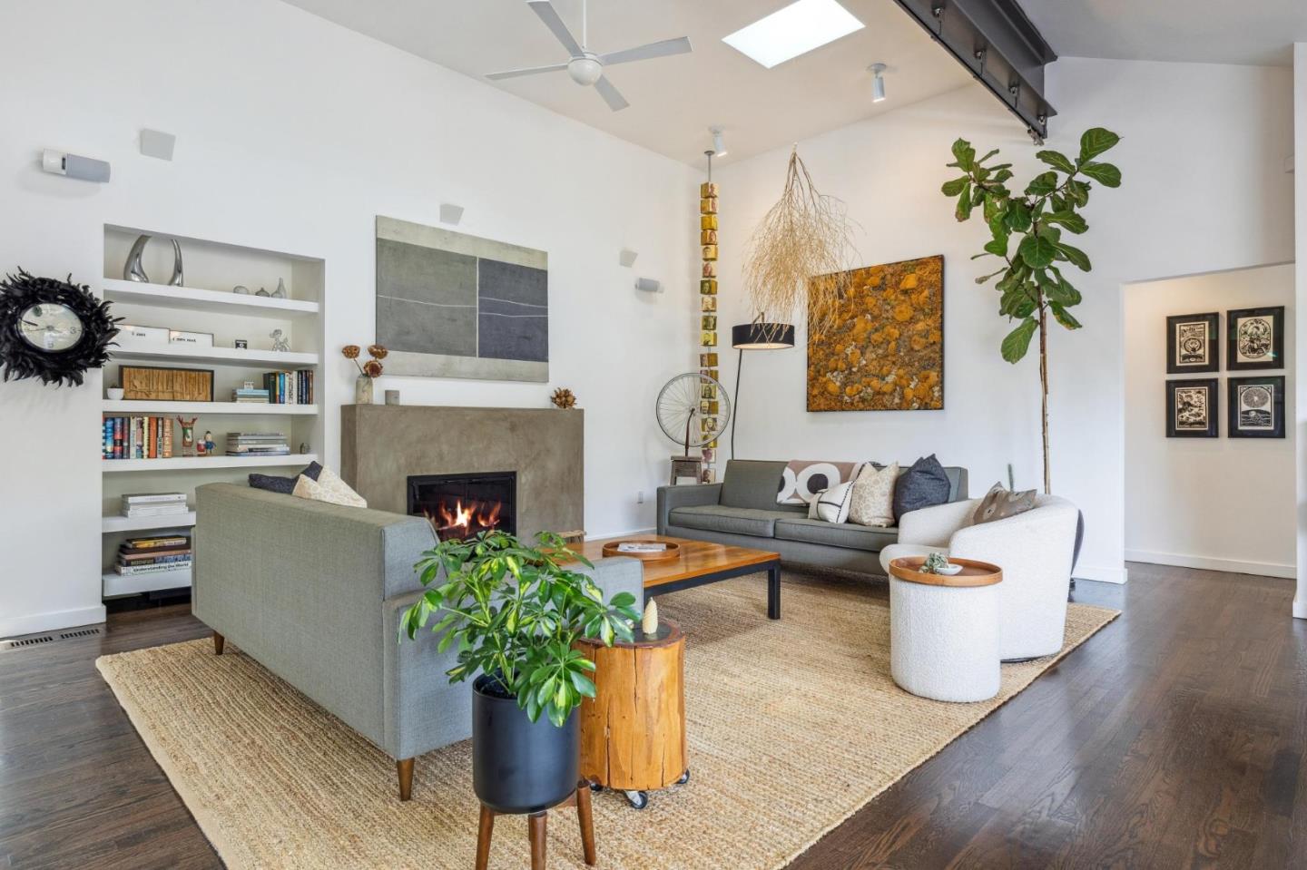 Detail Gallery Image 9 of 76 For 15548 Kavin Ln, Monte Sereno,  CA 95030 - 5 Beds | 3/1 Baths