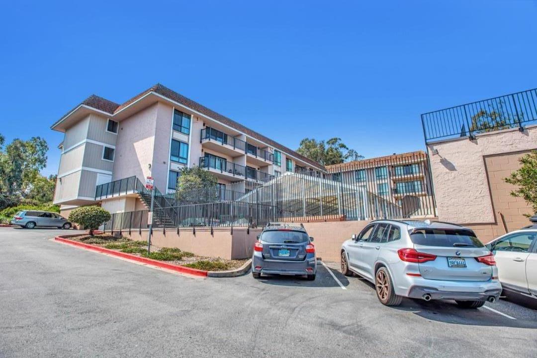 Detail Gallery Image 3 of 34 For 1031 Cherry Ave #81,  San Bruno,  CA 94066 - 3 Beds | 2 Baths