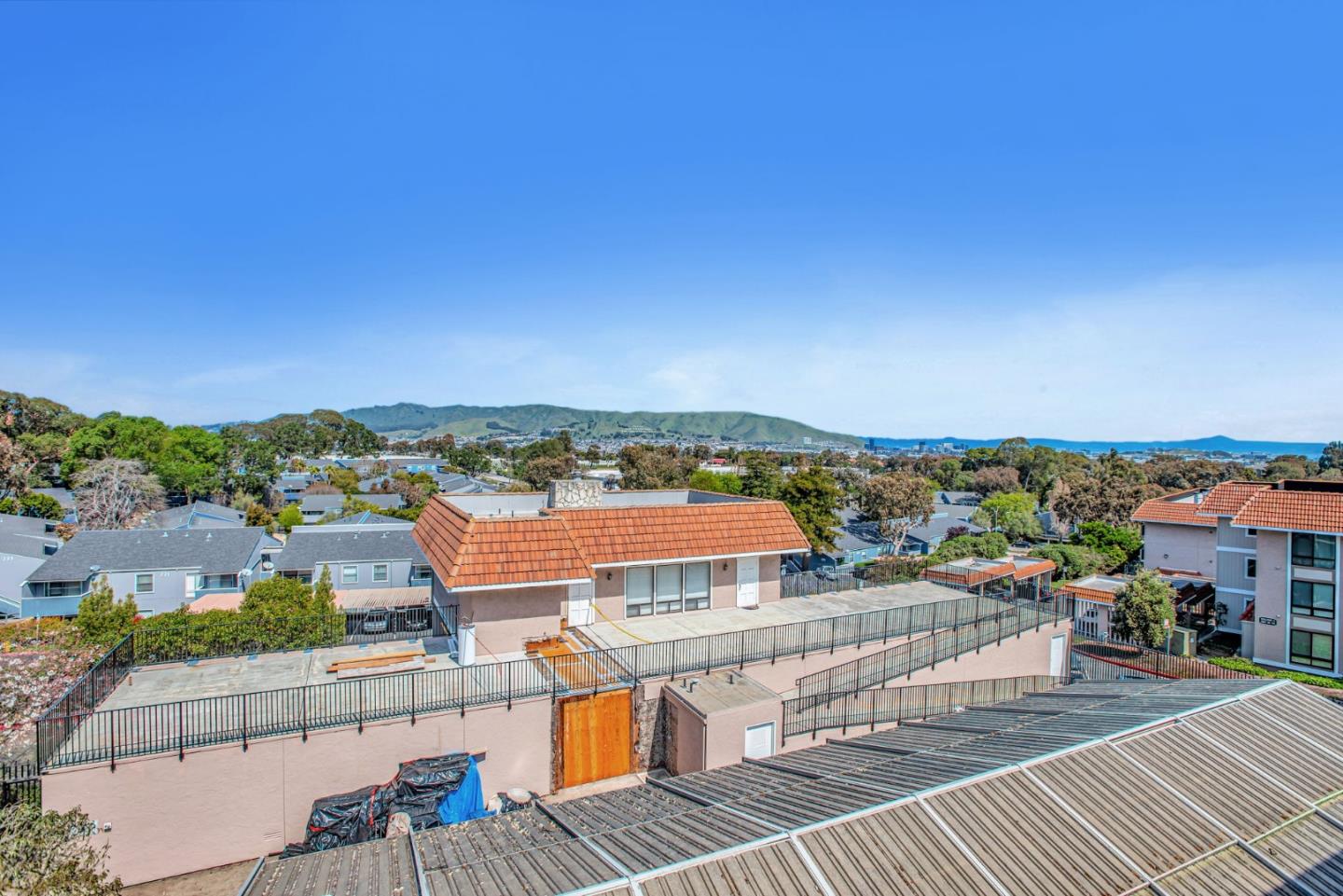 Detail Gallery Image 30 of 34 For 1031 Cherry Ave #81,  San Bruno,  CA 94066 - 3 Beds | 2 Baths