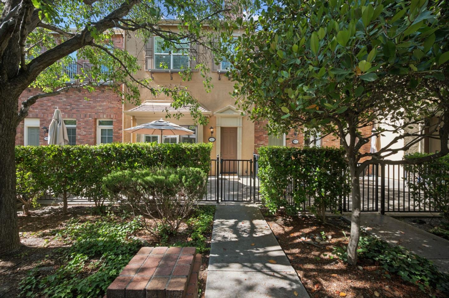Detail Gallery Image 1 of 56 For 853 Georgetown Pl, San Jose,  CA 95126 - 3 Beds | 3 Baths