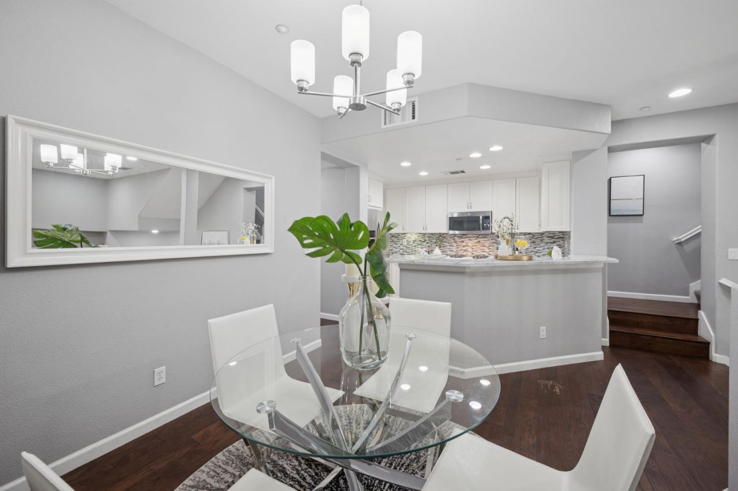 Detail Gallery Image 14 of 56 For 853 Georgetown Pl, San Jose,  CA 95126 - 3 Beds | 3 Baths