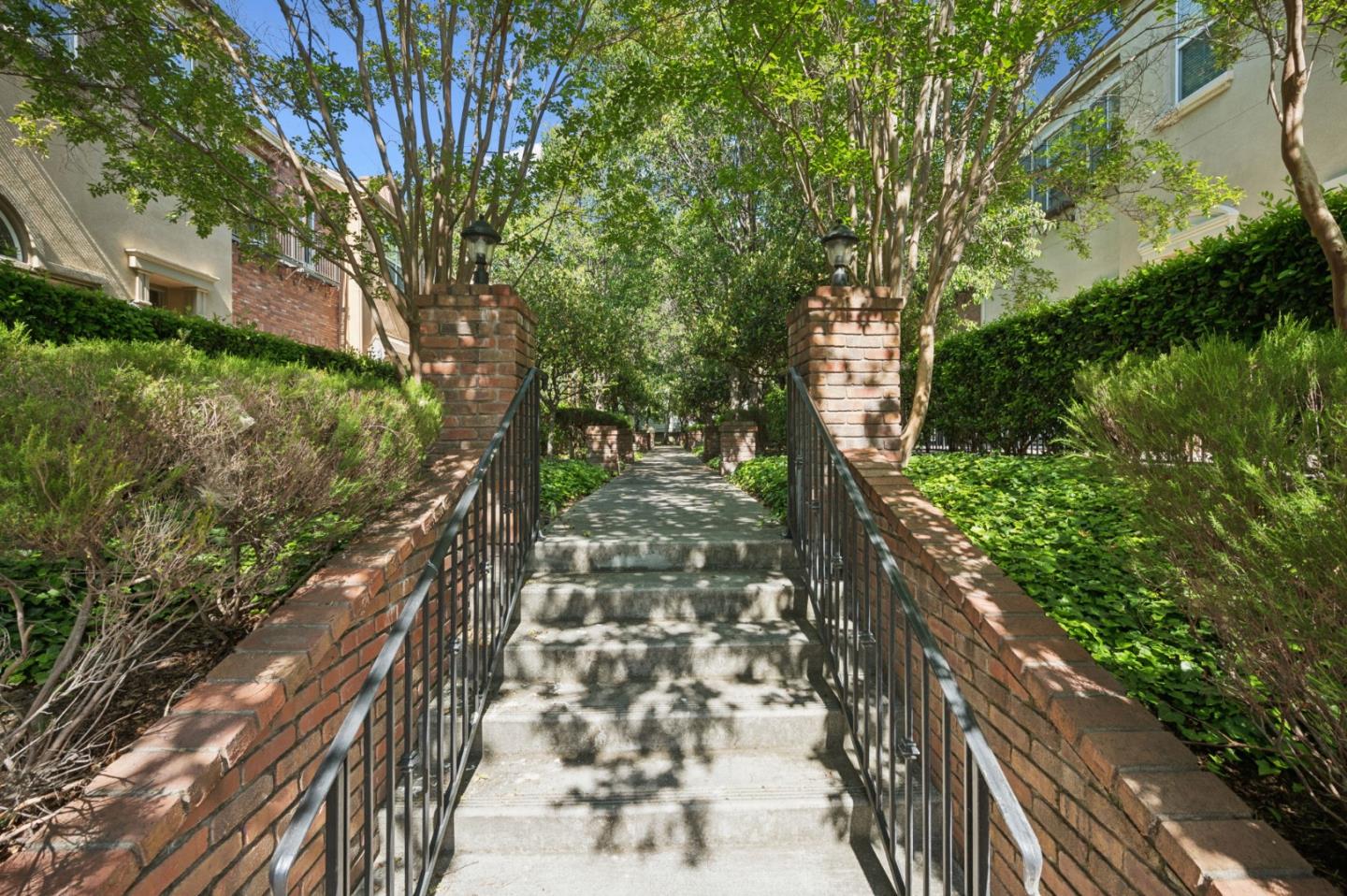 Detail Gallery Image 47 of 56 For 853 Georgetown Pl, San Jose,  CA 95126 - 3 Beds | 3 Baths