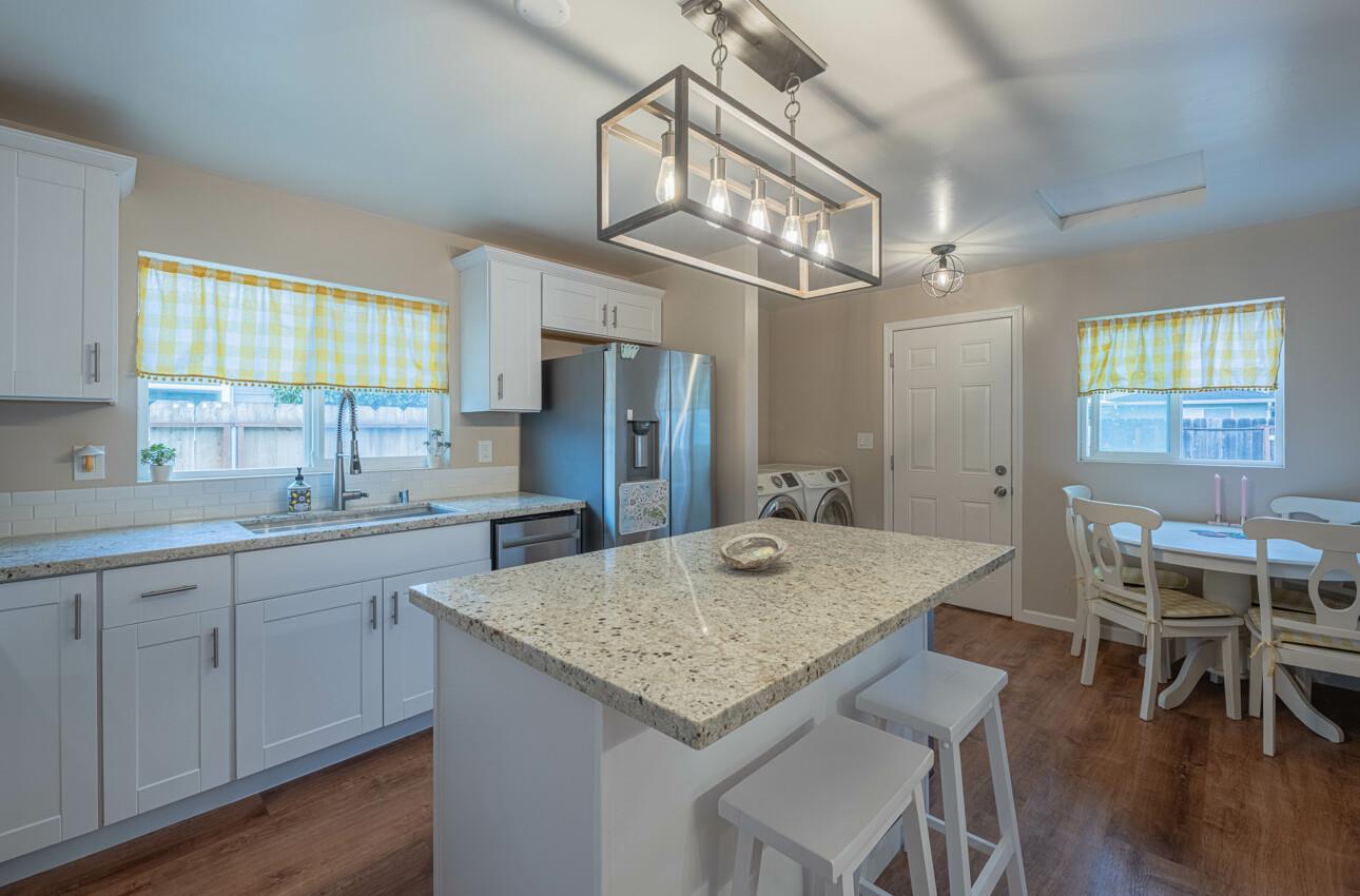 Detail Gallery Image 2 of 28 For 555 Williams Ave, Seaside,  CA 93955 - 2 Beds | 1 Baths