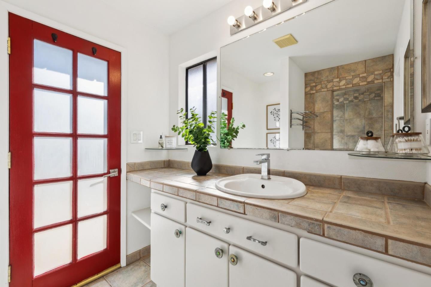Detail Gallery Image 64 of 75 For 15640 Shannon Heights Rd, Los Gatos,  CA 95032 - 4 Beds | 4/1 Baths