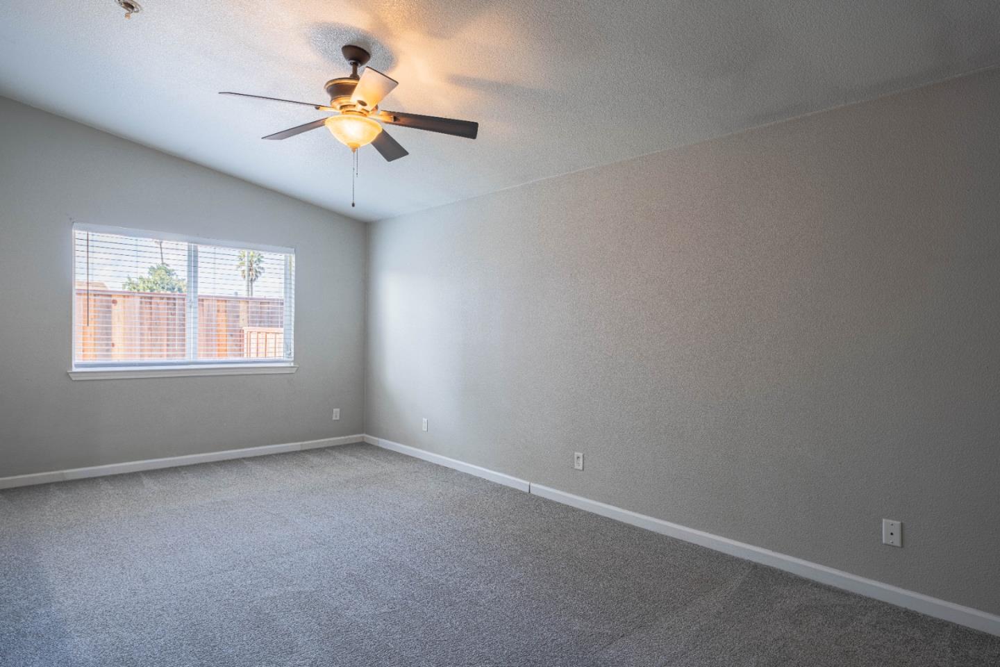 Detail Gallery Image 23 of 37 For 890 Sloat Dr, Salinas,  CA 93907 - 3 Beds | 2 Baths