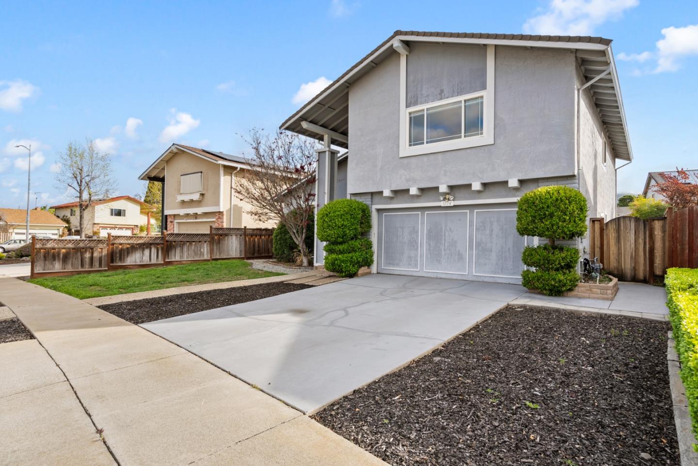 Detail Gallery Image 2 of 50 For 1174 San Moritz Dr, San Jose,  CA 95132 - 4 Beds | 2/1 Baths