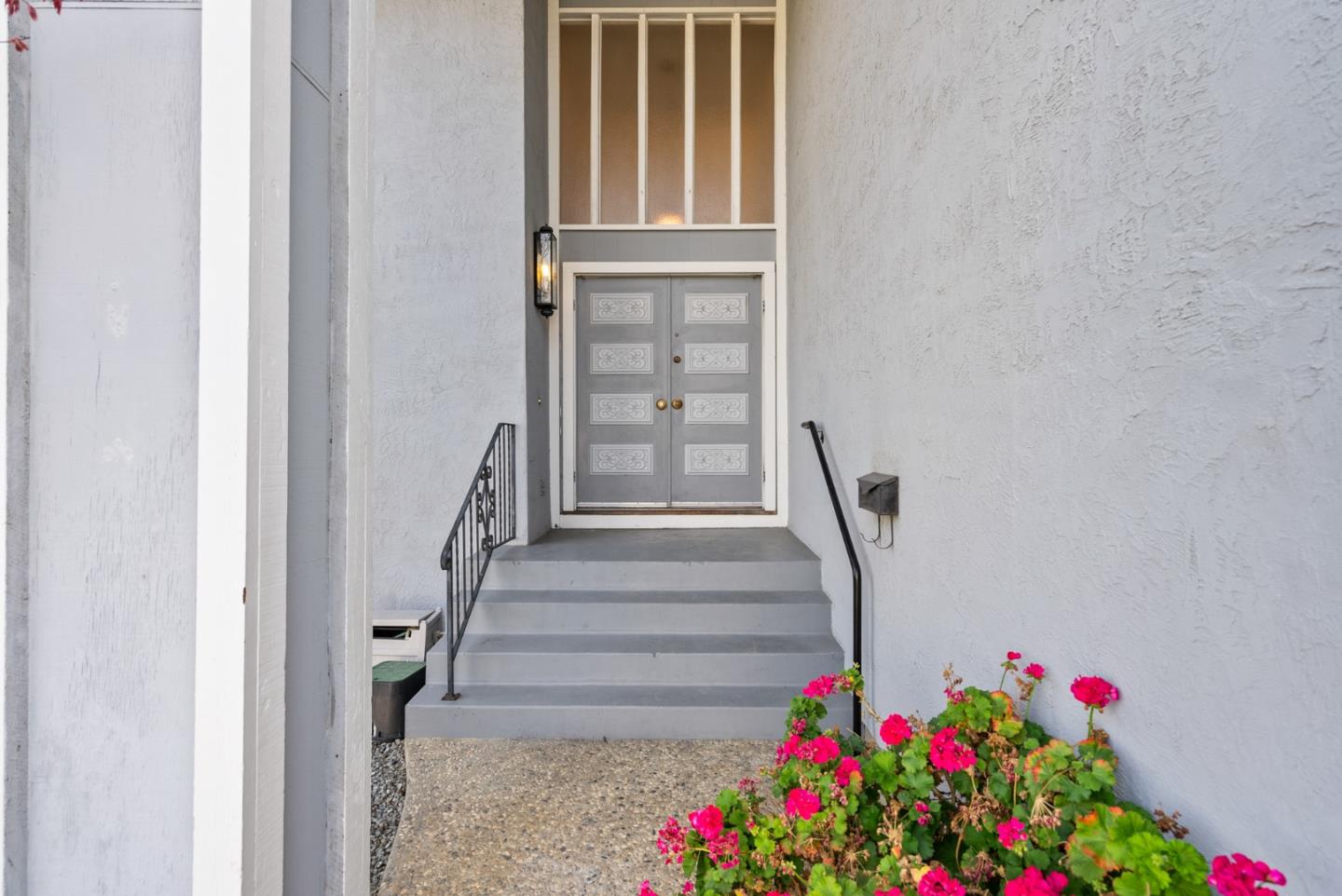 Detail Gallery Image 4 of 50 For 1174 San Moritz Dr, San Jose,  CA 95132 - 4 Beds | 2/1 Baths