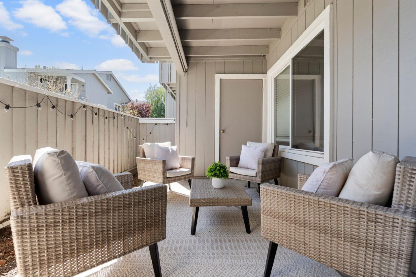 Detail Gallery Image 13 of 22 For 95 Rancho Dr #C,  San Jose,  CA 95111 - 2 Beds | 2 Baths