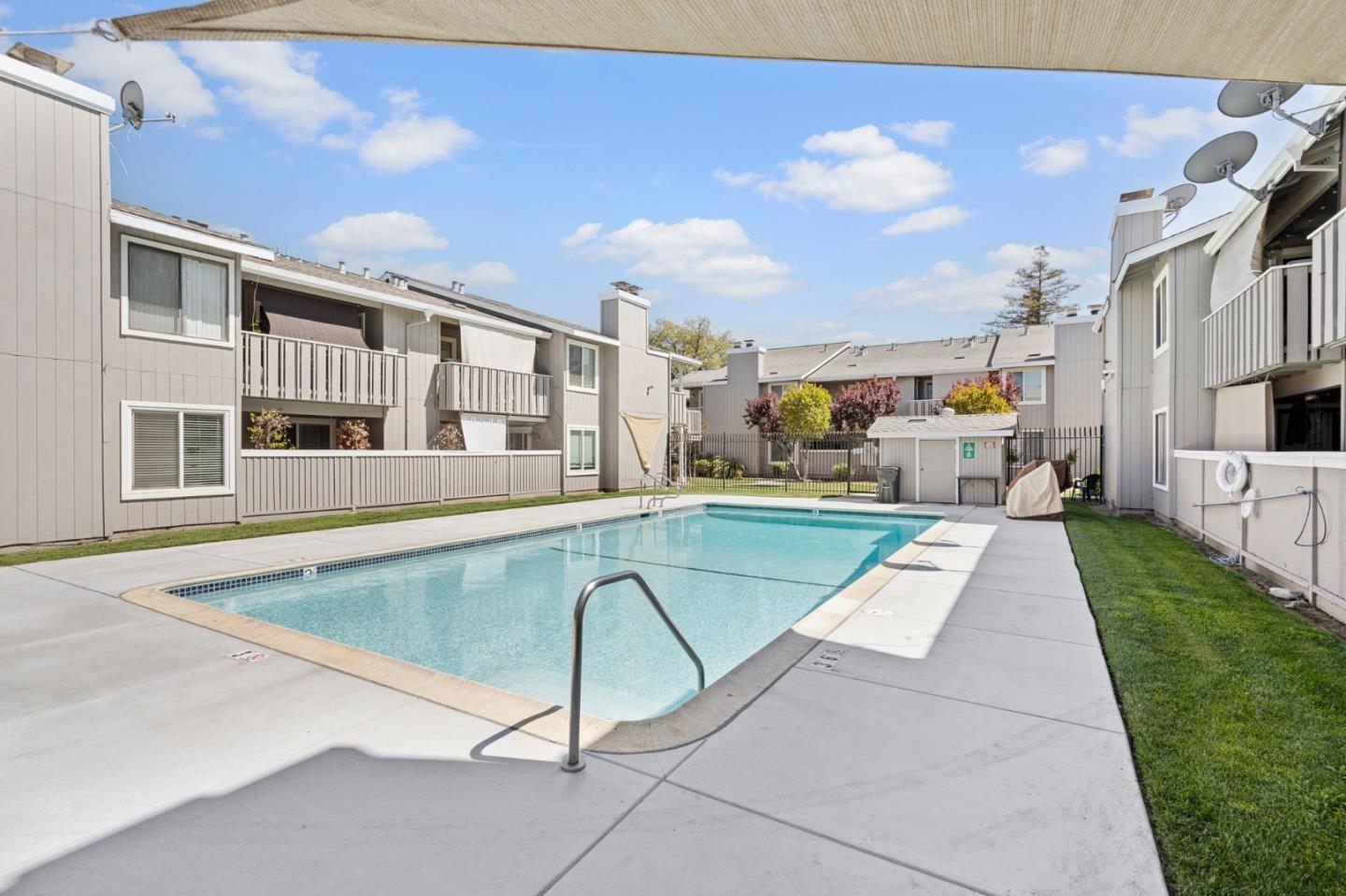 Detail Gallery Image 18 of 22 For 95 Rancho Dr #C,  San Jose,  CA 95111 - 2 Beds | 2 Baths