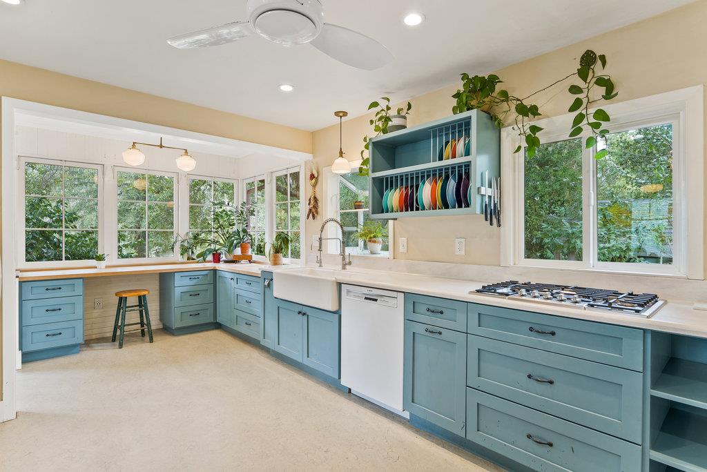 Detail Gallery Image 3 of 55 For 9710 Live Oak Ave, Ben Lomond,  CA 95005 - 3 Beds | 2 Baths
